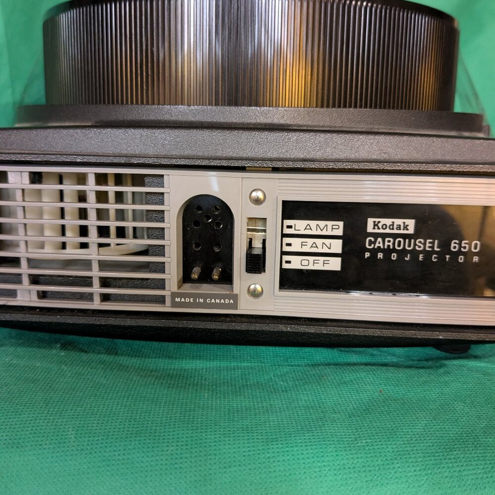 Kodak Carousel 650, untested. - Picture 3 of 3